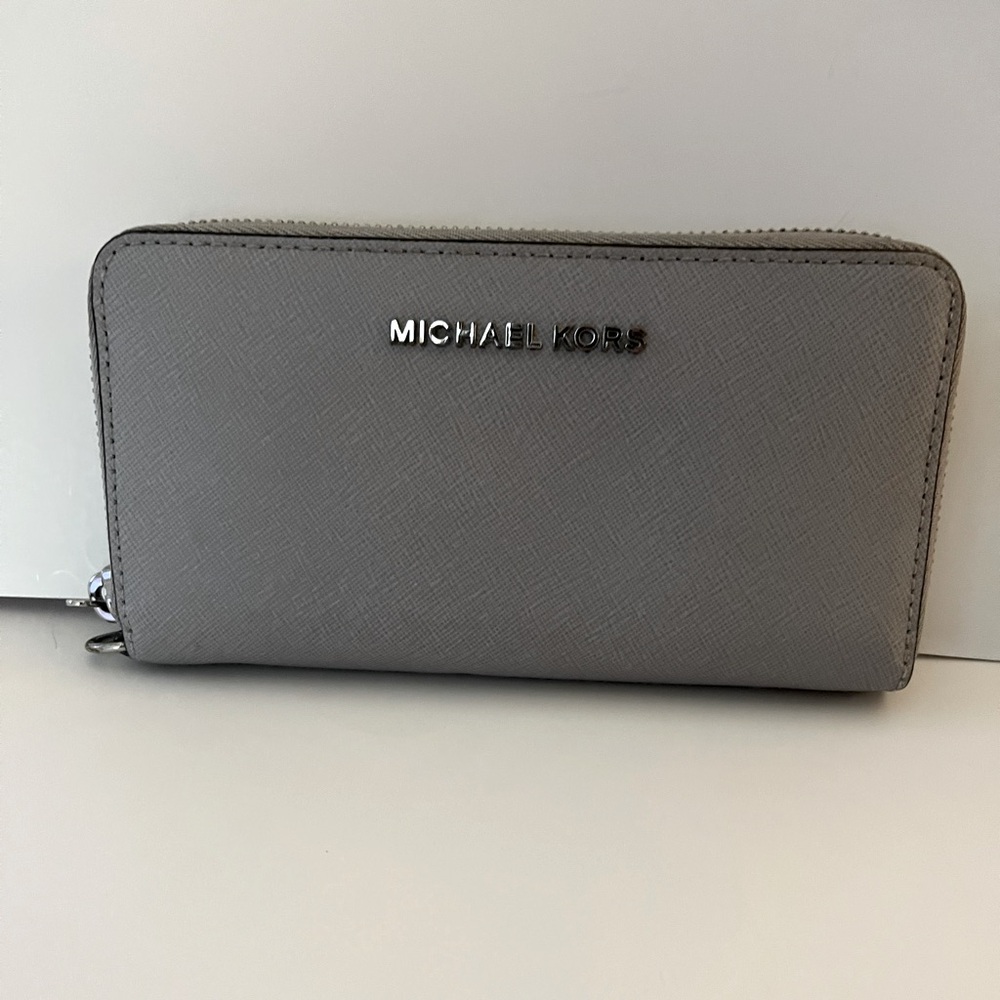Michael Kors Grey Wallet New never used